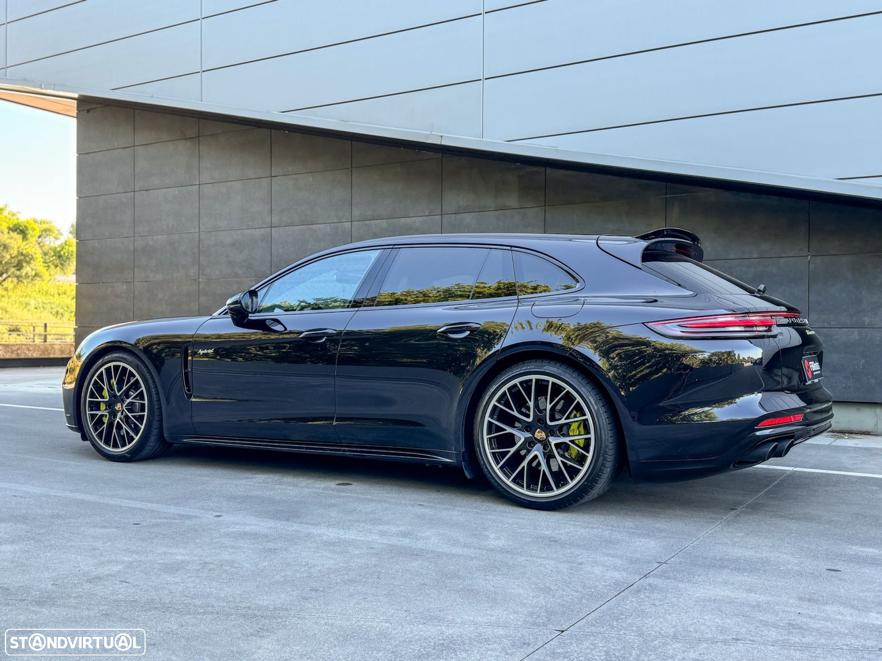 Porsche Panamera Sport Turismo 4 E-Hybrid - 12