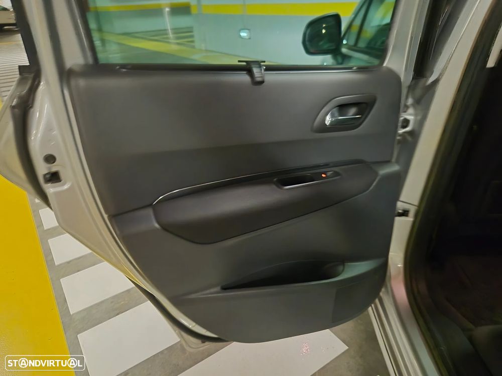 Peugeot 3008 1.6 HDi Sport - 30
