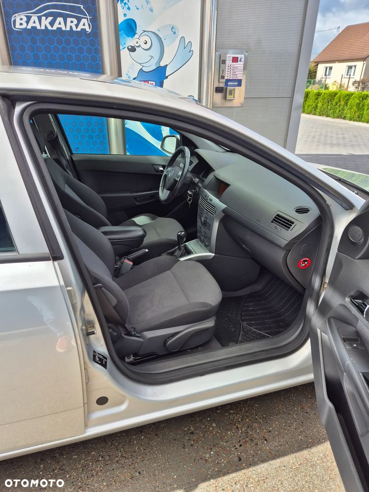 Opel Astra 1.6 - 10