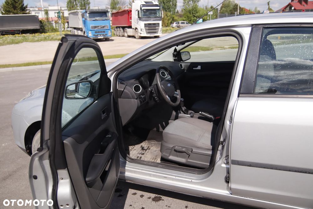 Ford Focus 1.6 Trend - 6