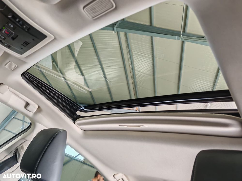Lexus Seria ES 300h 2.5 TNGA HV 25H- 4X2 CVT Business - 10