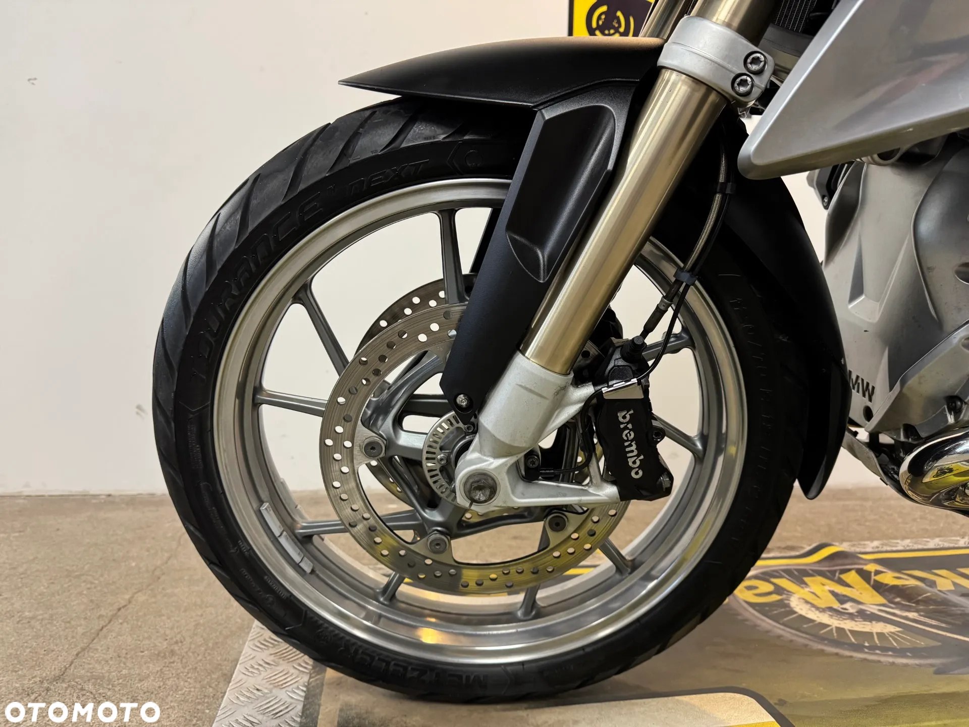 BMW R - 18