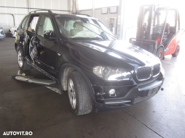 Dezmembrez BMW X 5 E 70 , an 2008 , 3.0 d , tip motor 306D3 - 2