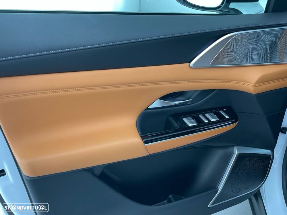 Xpeng G9 93.1 kWh AWD Performance - 16