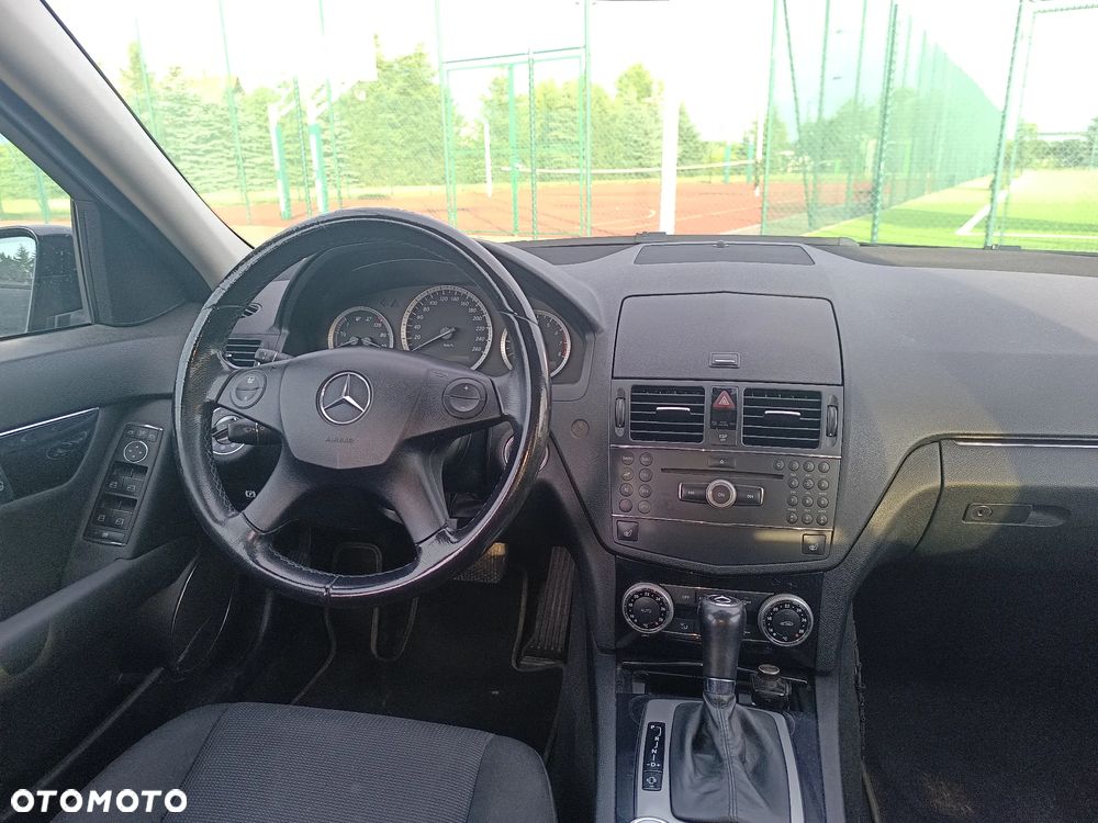 Mercedes-Benz Klasa C 180 Kompressor Automatik BlueEFFICIENCY - 14