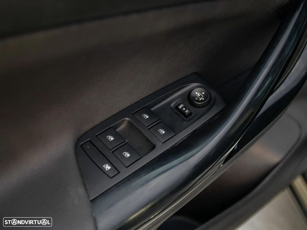 Opel Astra 1.0 Innovation S/S - 24