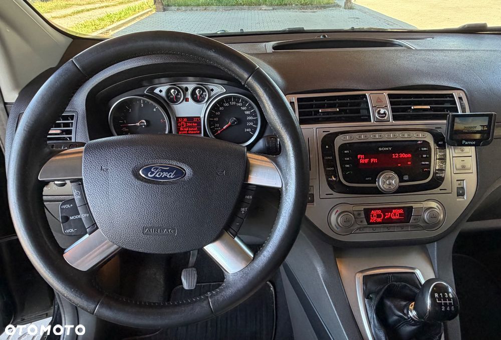 Ford Kuga 2.0 TDCi 4x4 Titanium - 17