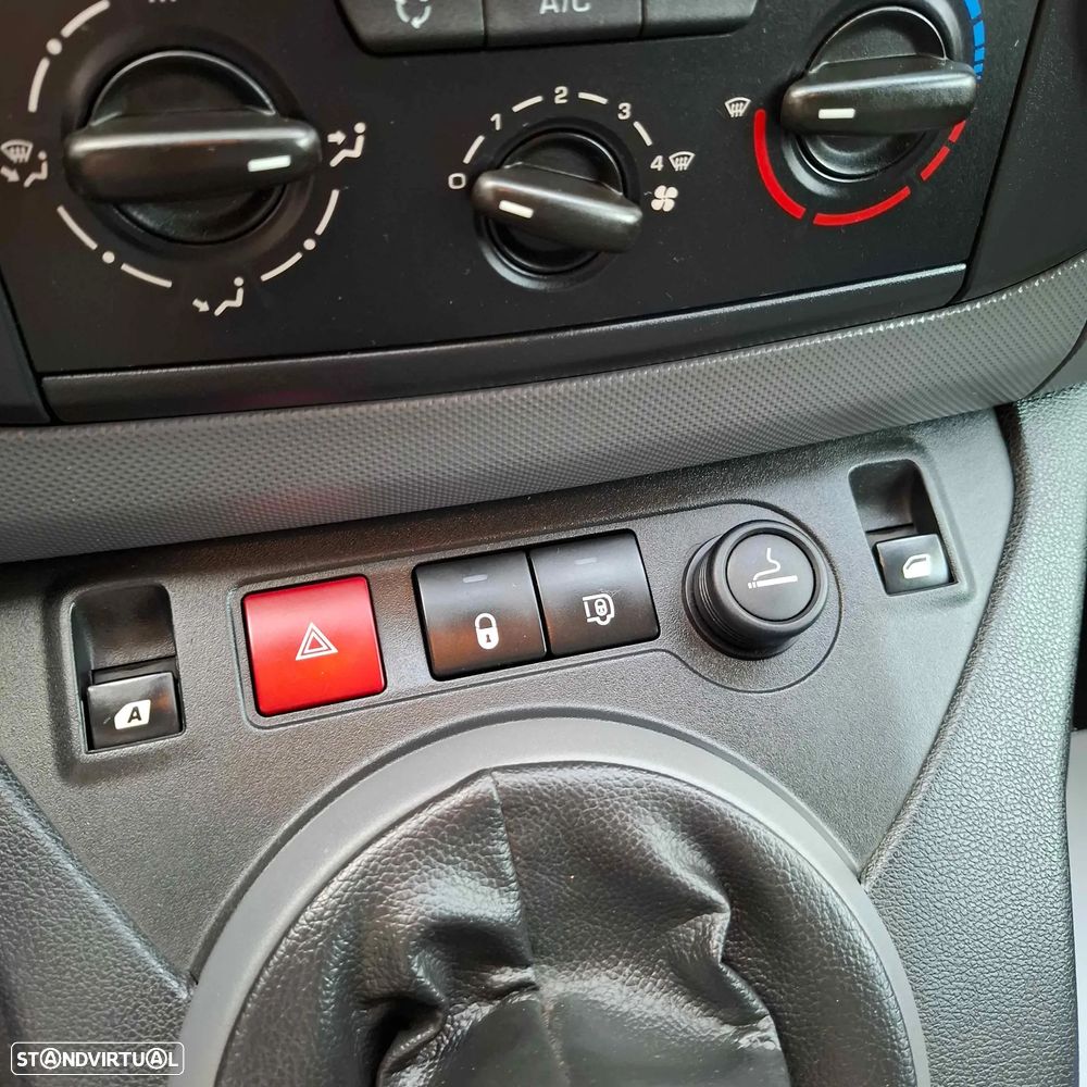 Peugeot Partner - 21