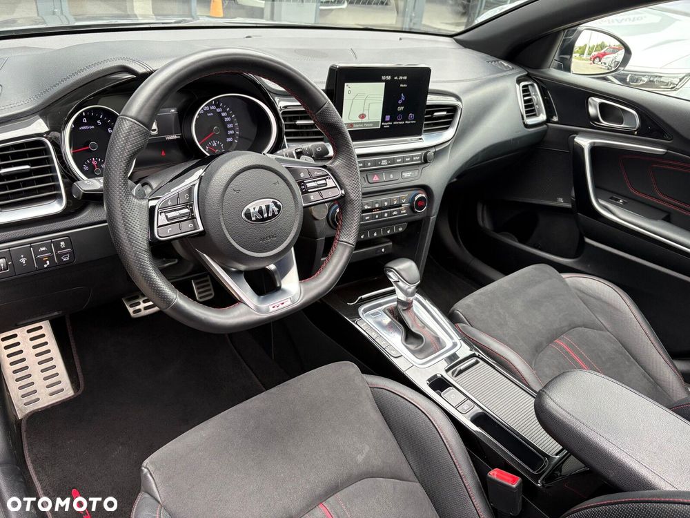 Kia ProCeed 1.6 T-GDI GT DCT - 11
