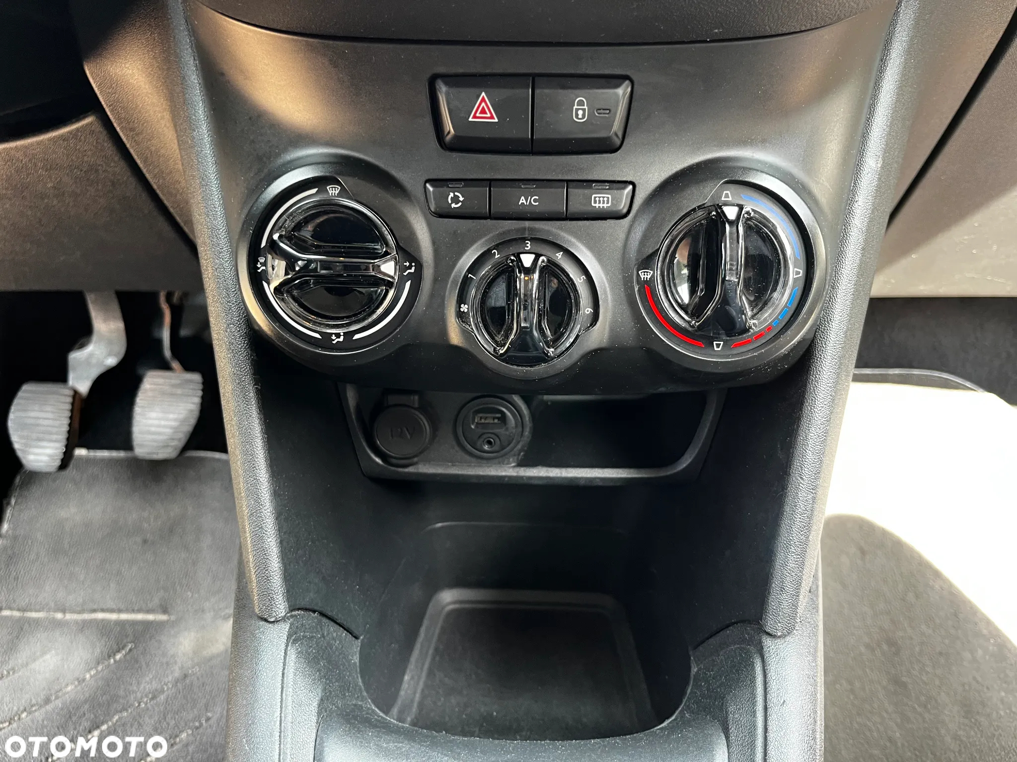Peugeot 208 1.2 PureTech Allure - 17