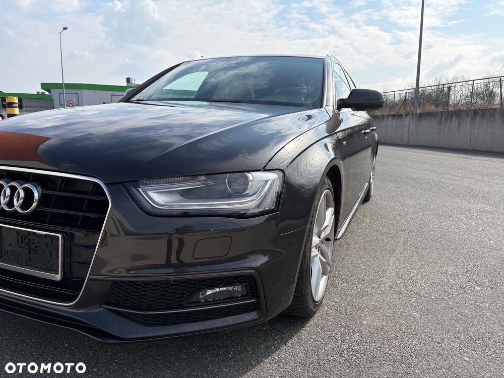 Audi A4 Avant 2.0 TDI DPF clean diesel S line Sportpaket - 11