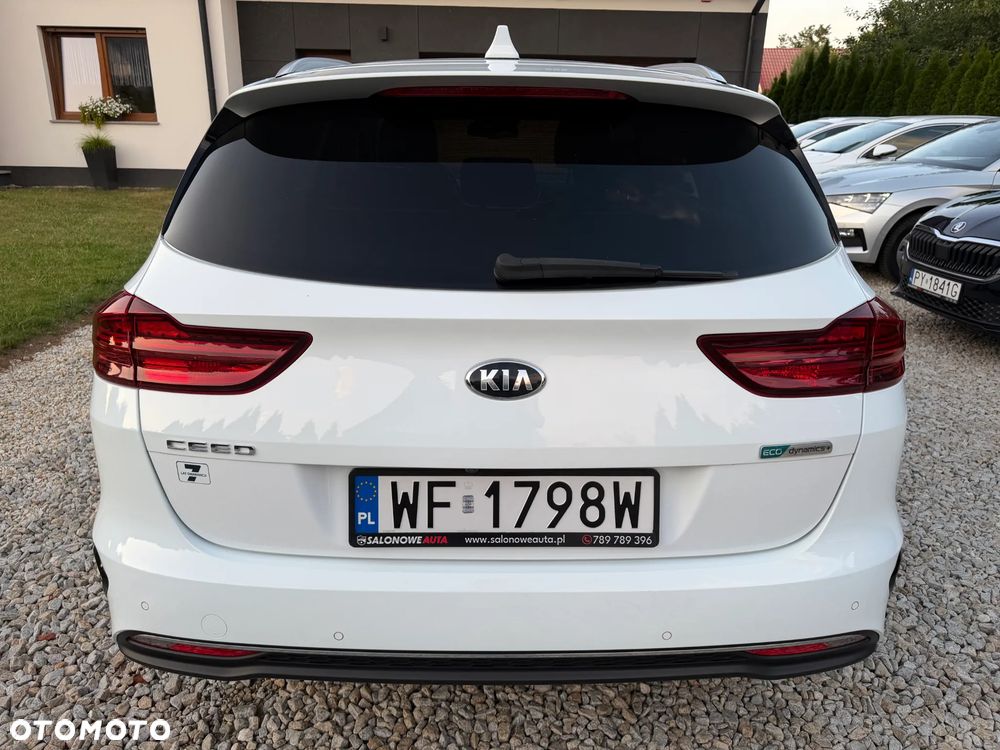 Kia Ceed 1.6 CRDi mHEV L - 16