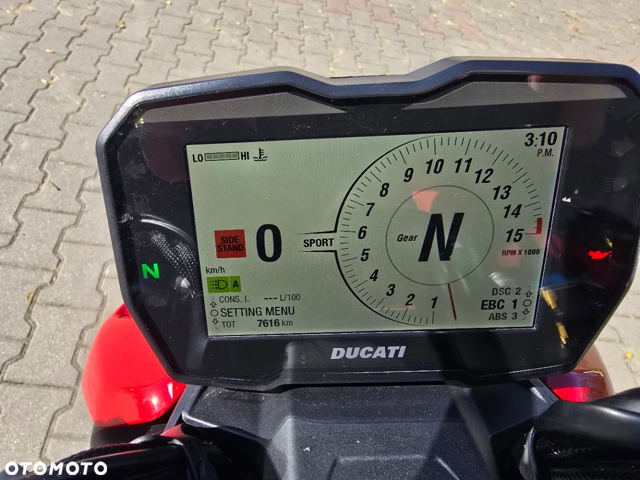Ducati Streetfighter V4 - 8