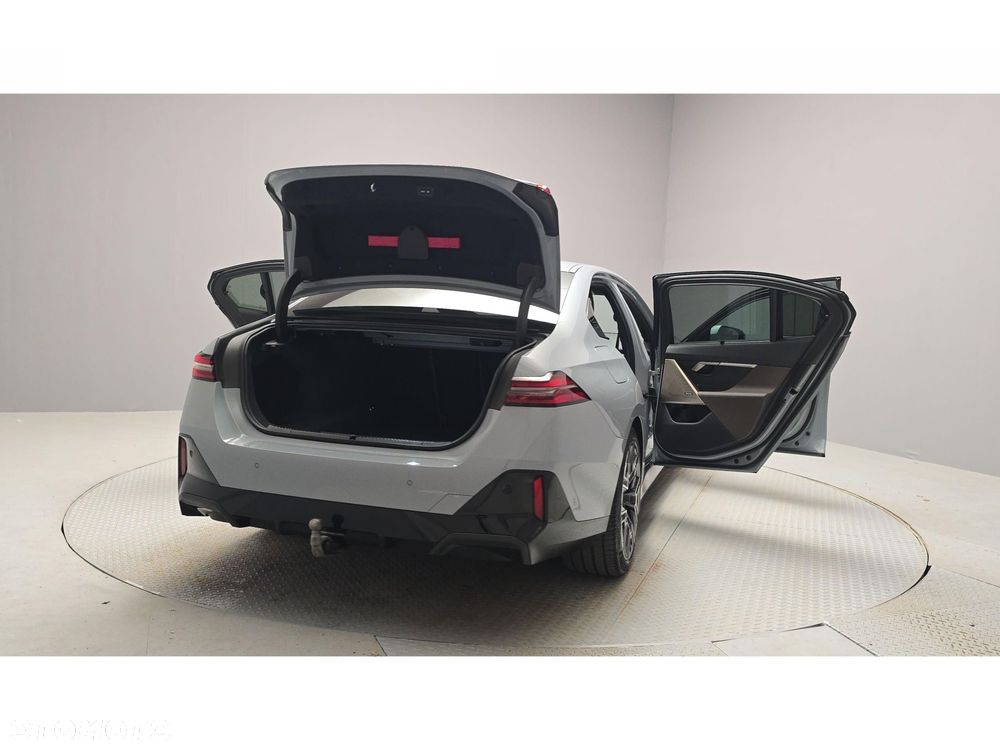 BMW Seria 5 - 12