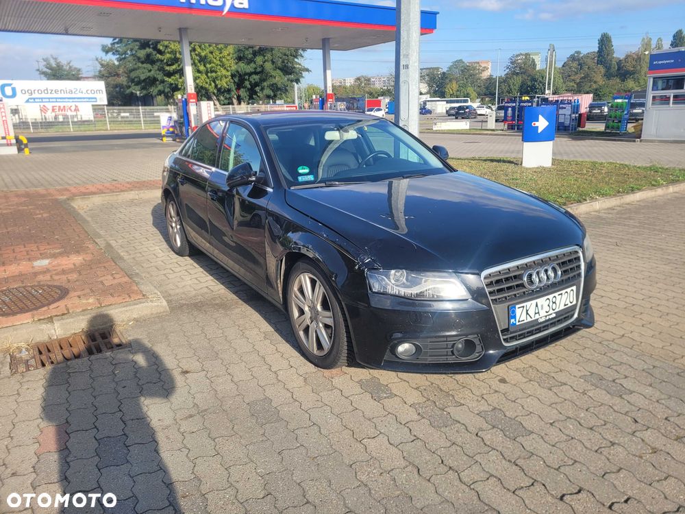 Audi A4 Limousine - 4