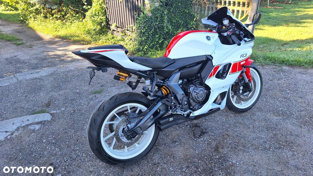 Yamaha R7 - 3