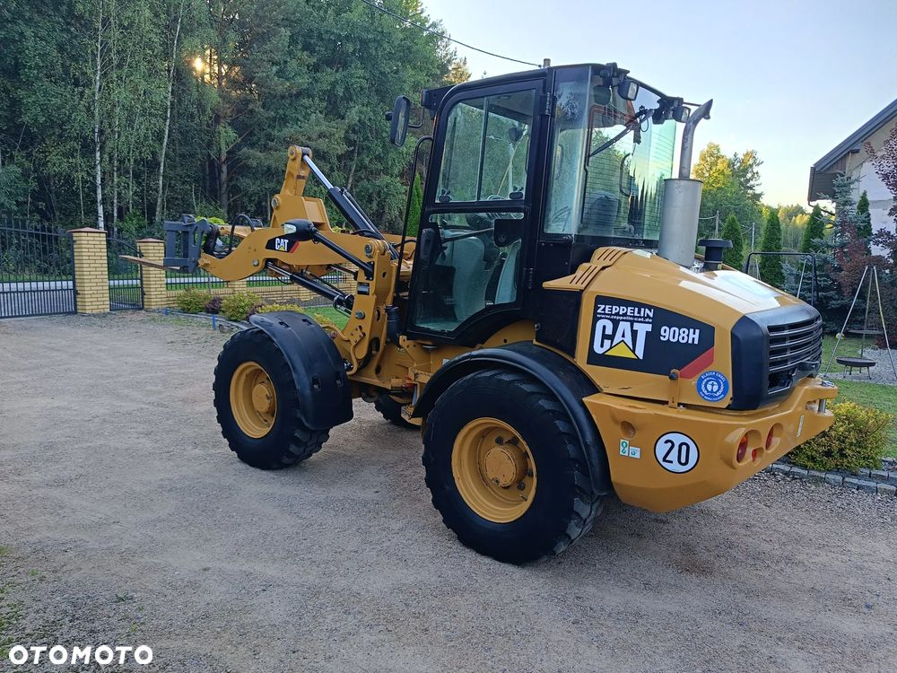 Caterpillar 908H - 6