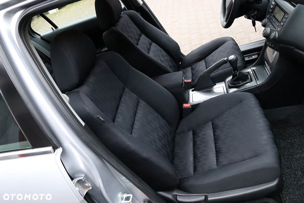 Honda Accord 2.0 i Executive - 25