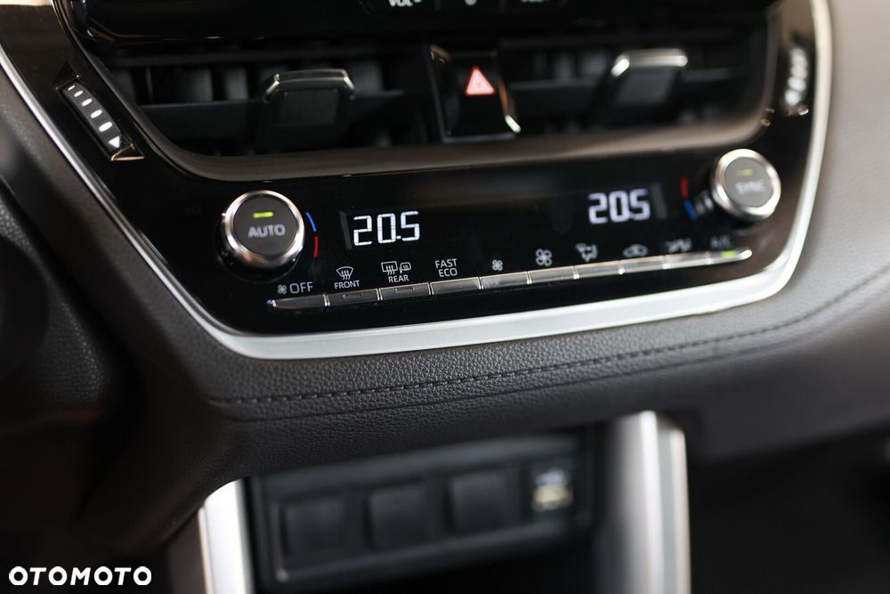Toyota Corolla Cross - 25