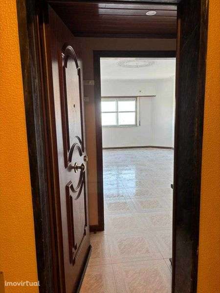 T1 Massamá Arrenda - Grande imagem: 4/11