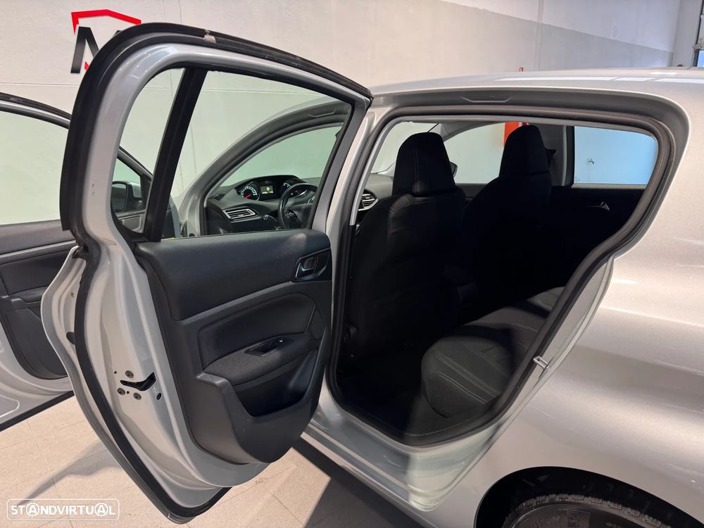 Peugeot 308 e-HDi FAP 115 Stop&Start Allure - 23