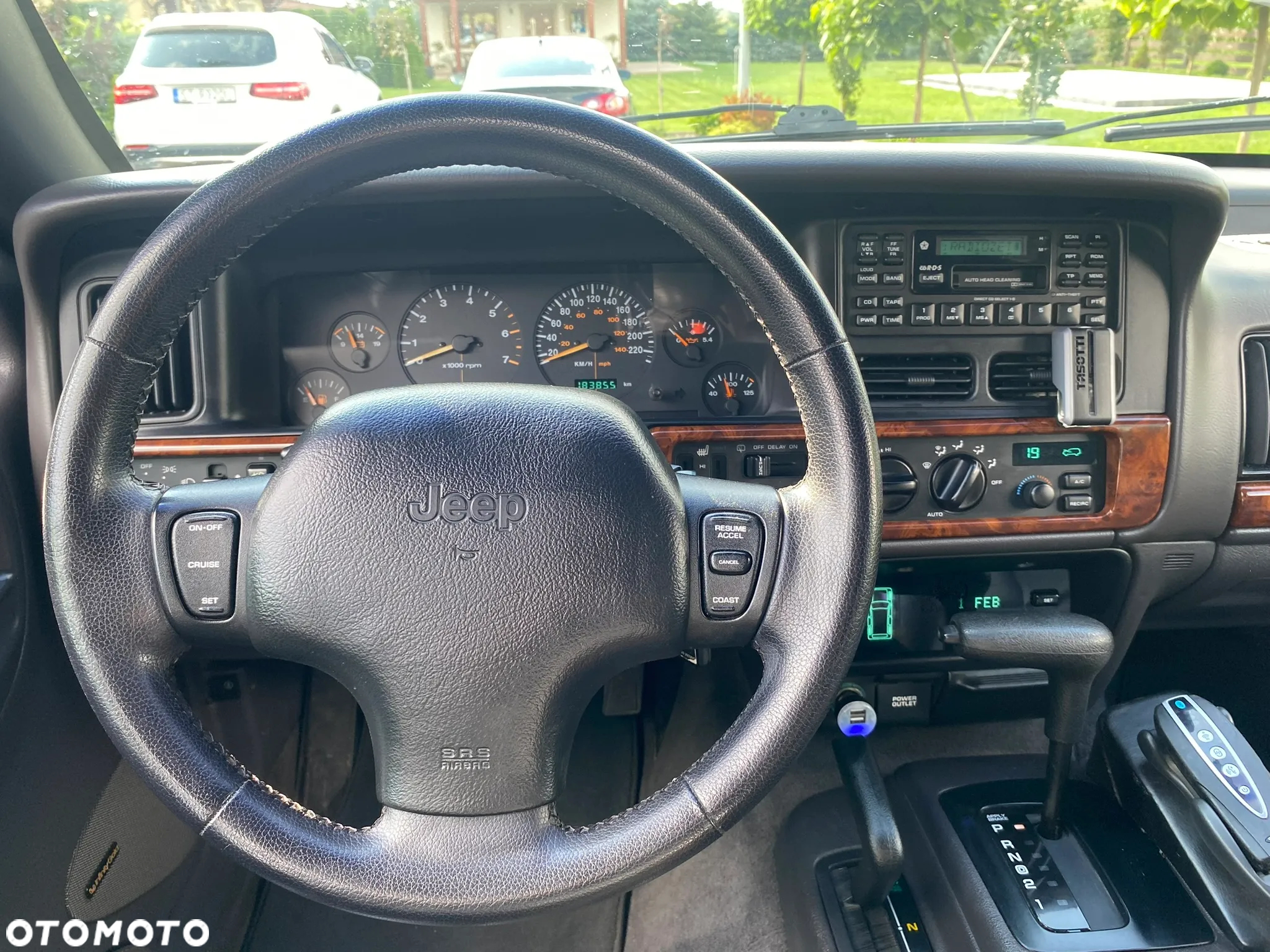 Jeep Cherokee 4.0 Limited - 13