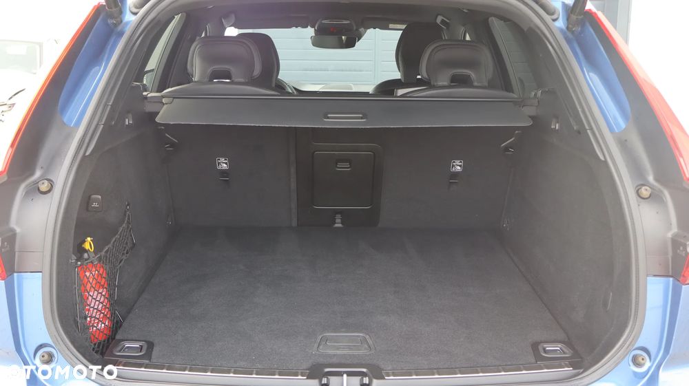 Volvo XC 60 B4 D R-Design - 21