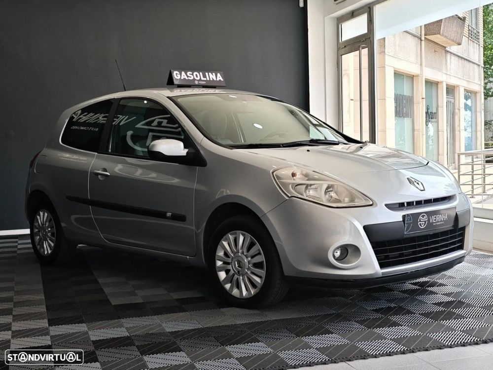 Renault Clio - 15