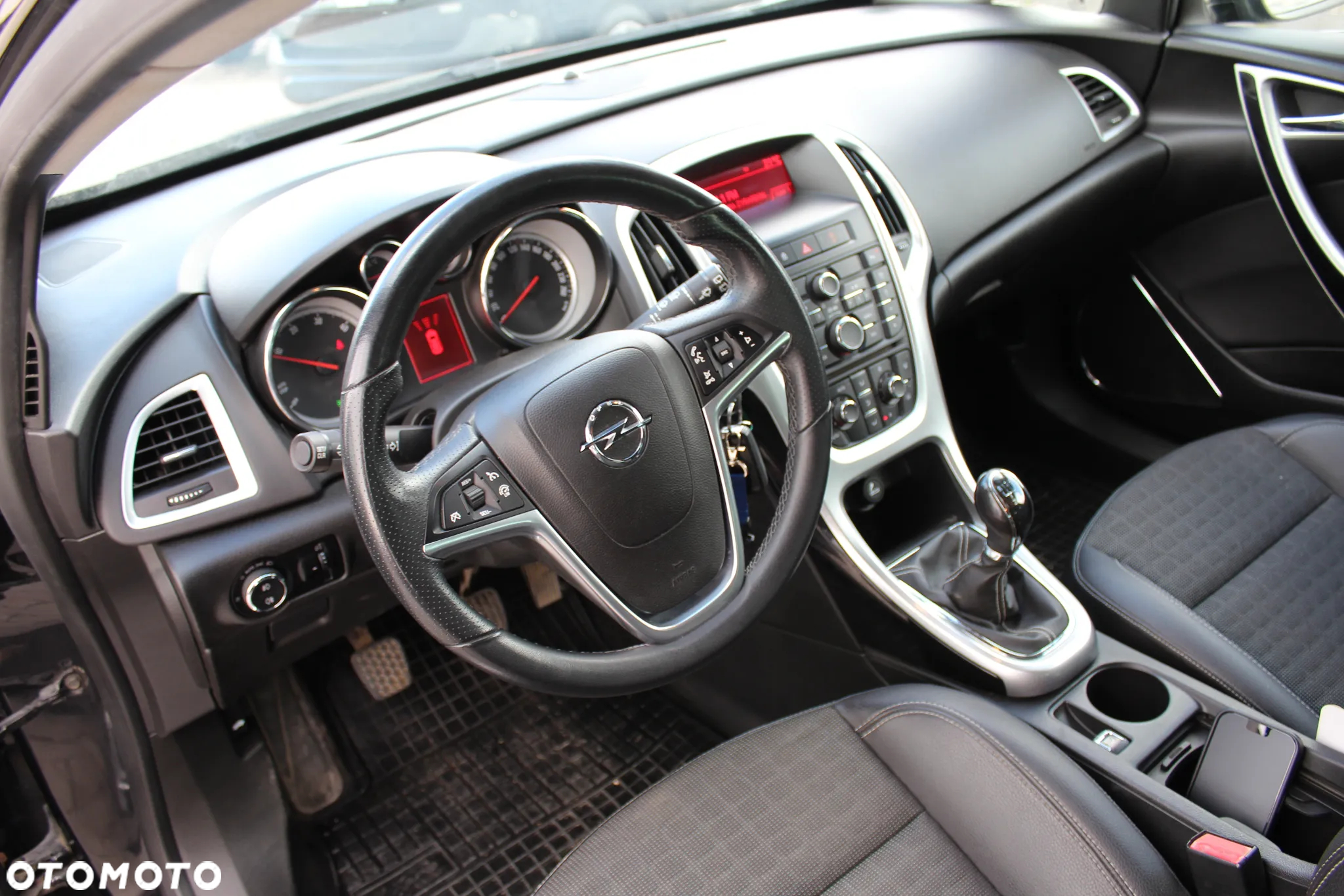 Opel Astra IV GTC 2.0 CDTI Sport S&S - 12