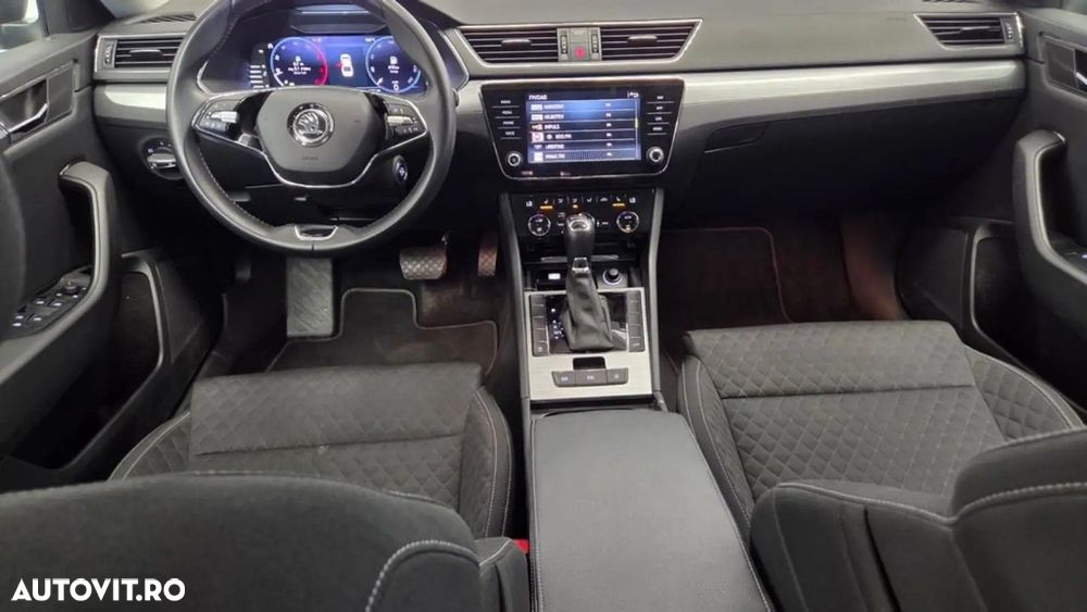 Skoda Superb 2.0 TDI DSG Ambition - 9