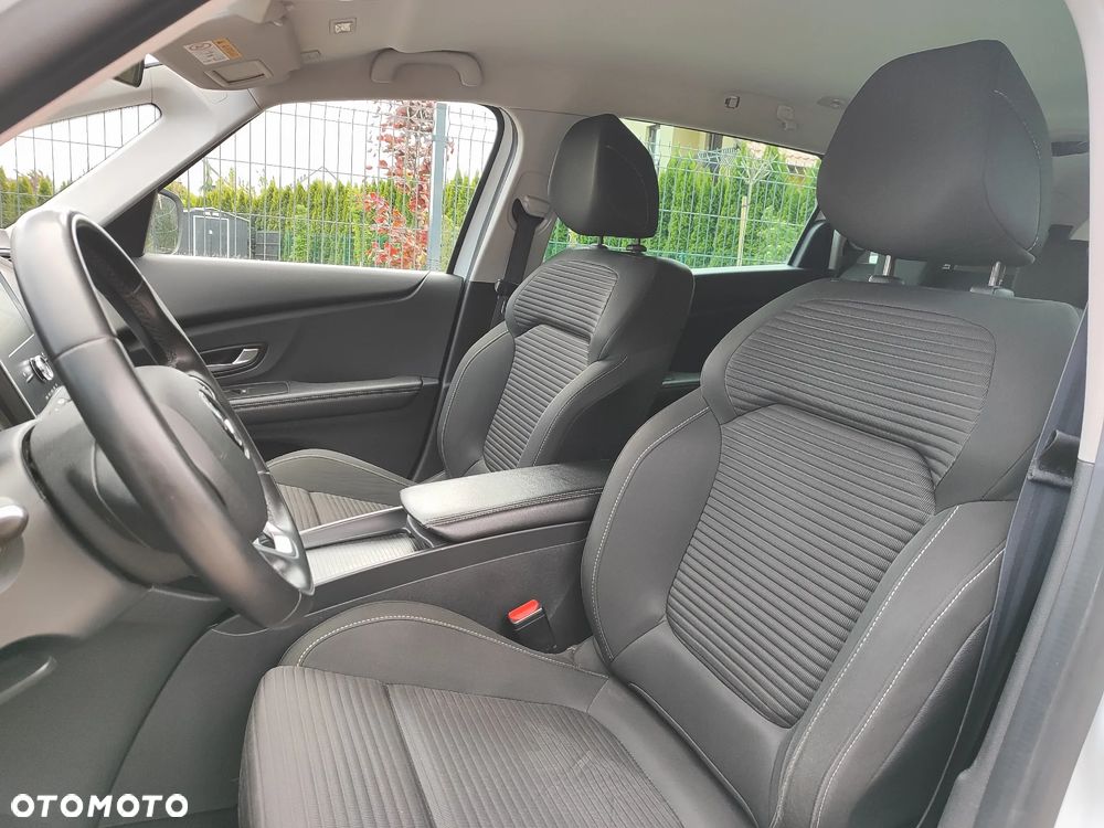 Renault Grand Scenic - 9