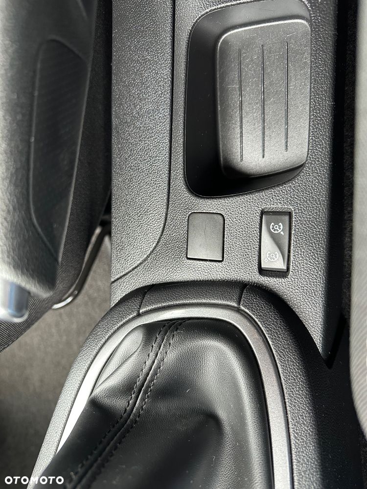 Renault Clio 1.2 16V 75 LIMITED - 34