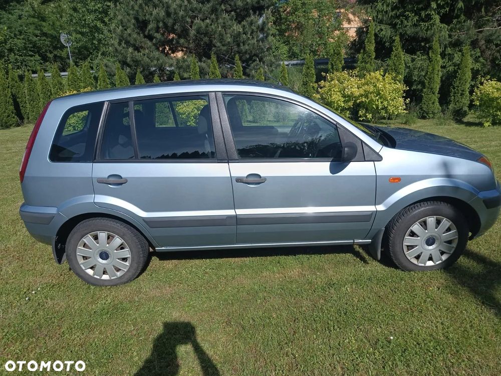 Ford Fusion - 5