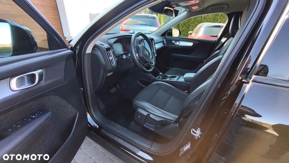 Volvo XC 40 D3 SCR AWD Momentum - 11