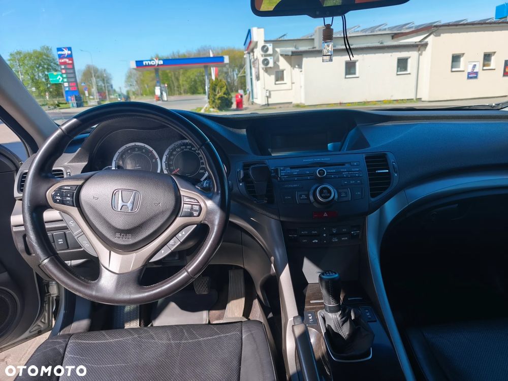 Honda Accord 2.0 Executive - 9
