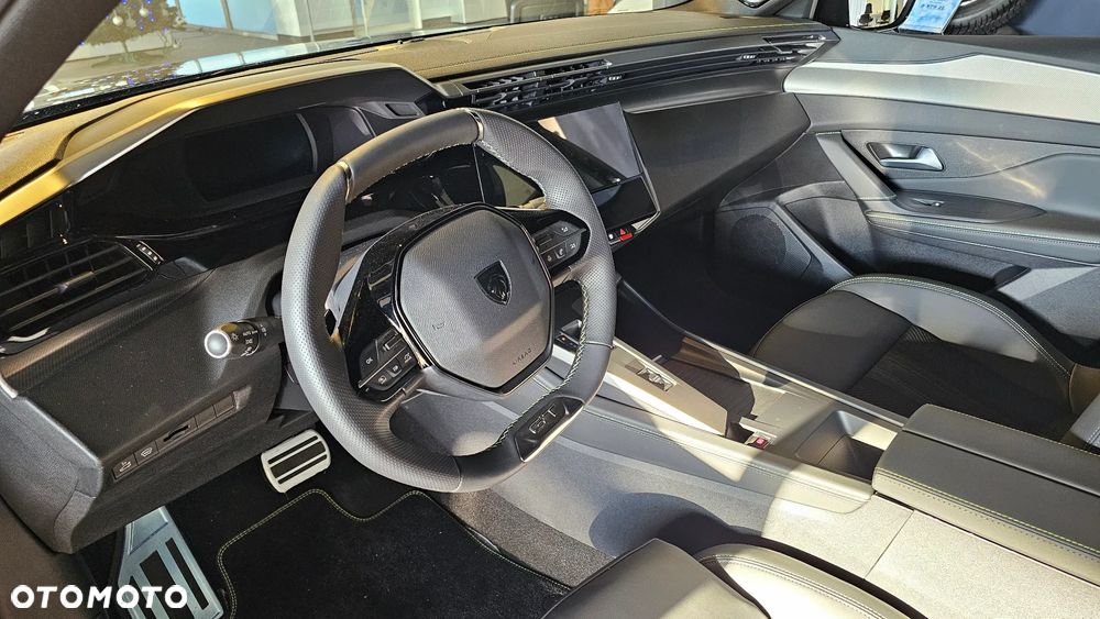 Peugeot 408 - 6