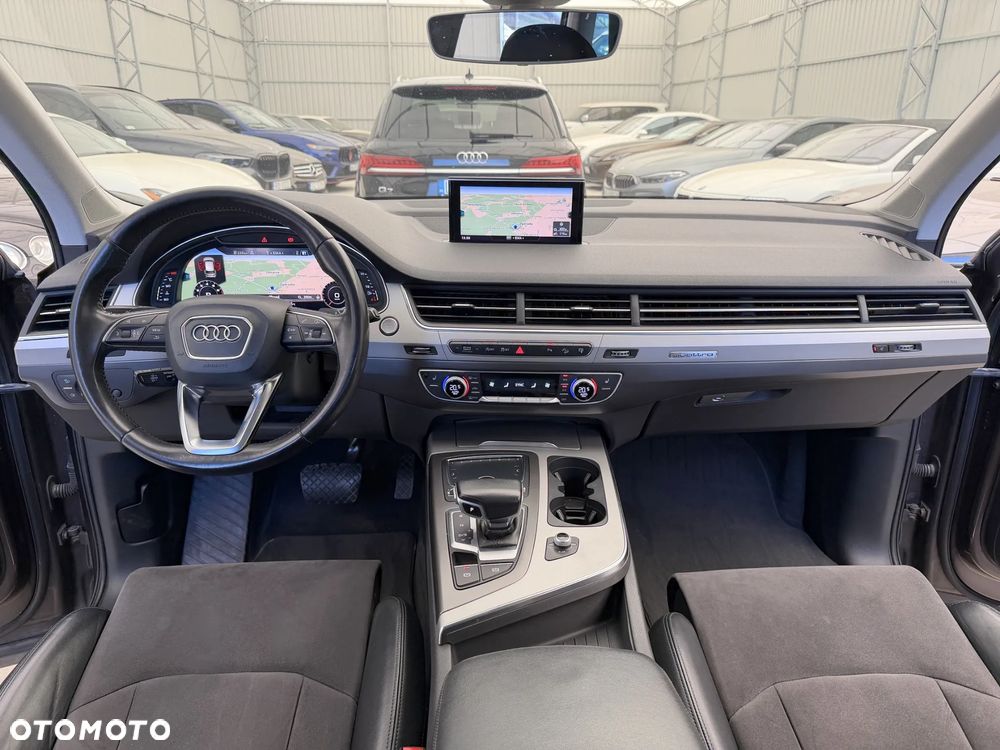 Audi Q7 - 7