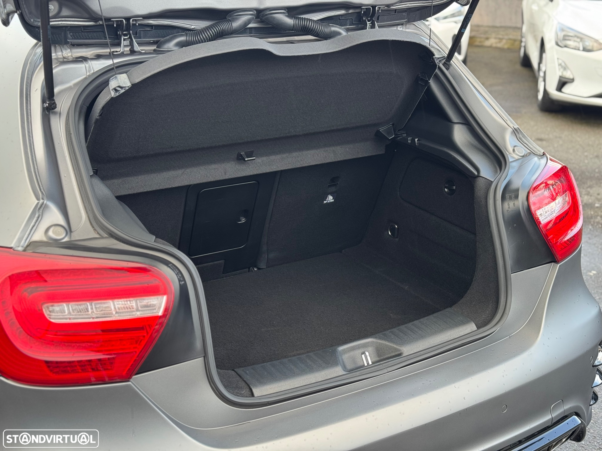 Mercedes-Benz A 45 AMG 4-Matic - 11