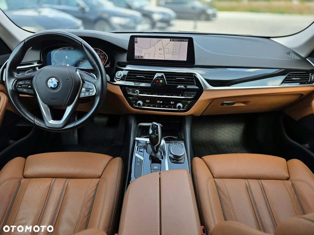 BMW Seria 5 518d Sport Line - 4