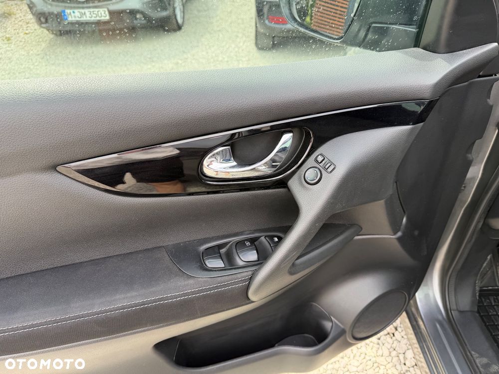 Nissan Qashqai 1.6 DIG-T N-Connecta - 31