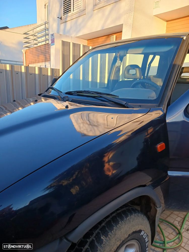 Nissan Terrano II 2.7 SLX - 11
