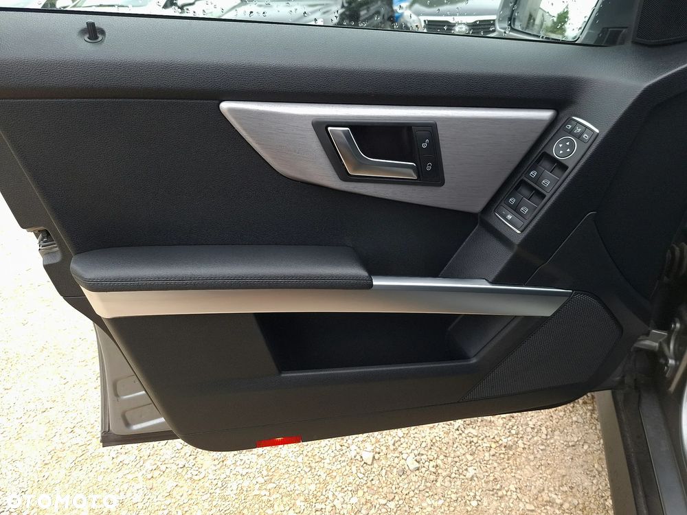Mercedes-Benz GLK 220 CDI DPF 4Matic BlueEFFICIENCY 7G-TRONIC - 18