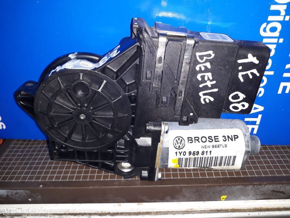 VW BEETLE MOTOR ELEVADOR TRAS ESQ M082 - 1