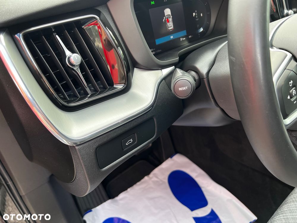 Volvo XC 60 B4 D Core - 14