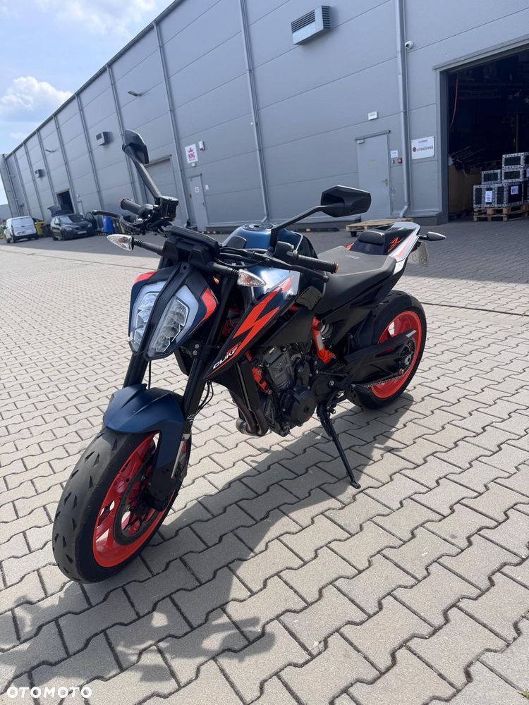 KTM DUKE 890 - 1
