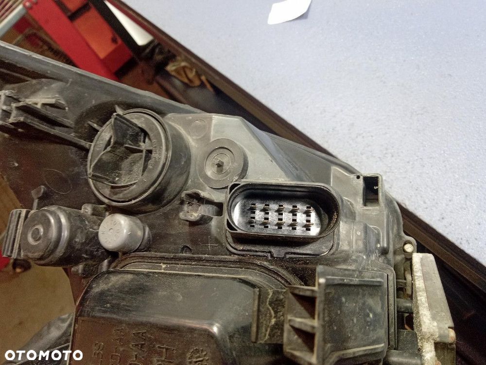 FORD FOCUS II 2004- REFLEKTOR PRAWY XENON LAMPA PRZÓD EU 4M5113W029 - 7