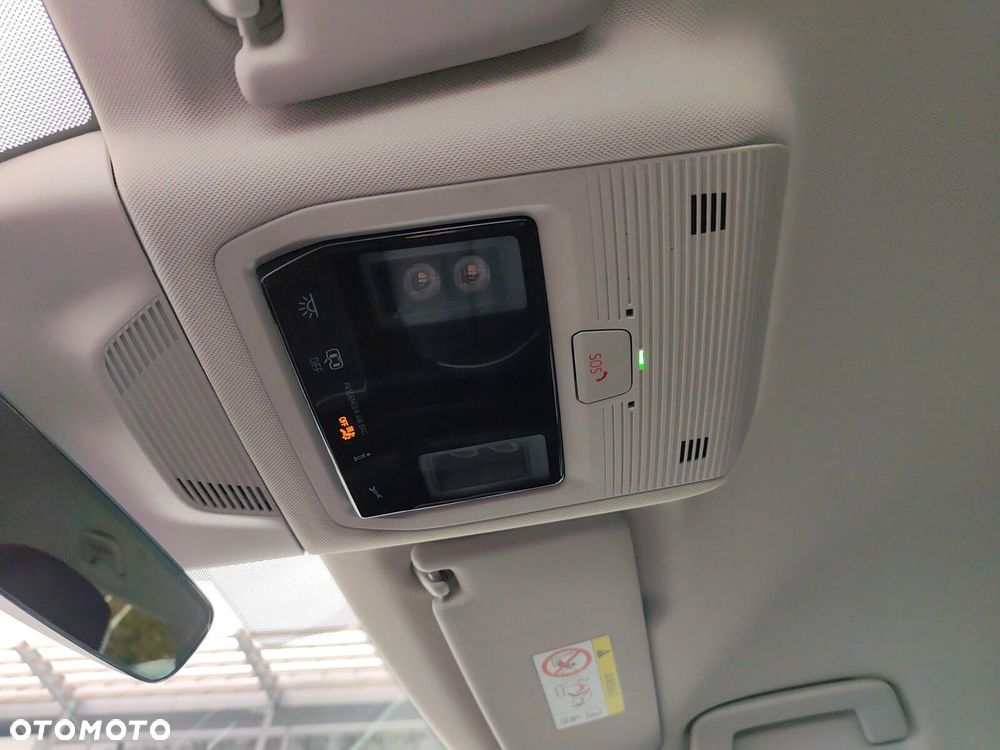 Volkswagen Passat - 28