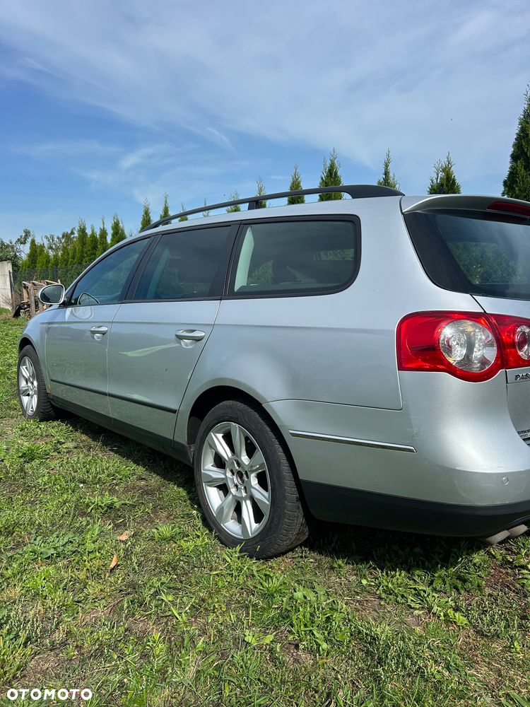 Volkswagen Passat 2.0 TDI Comfortline DSG - 4