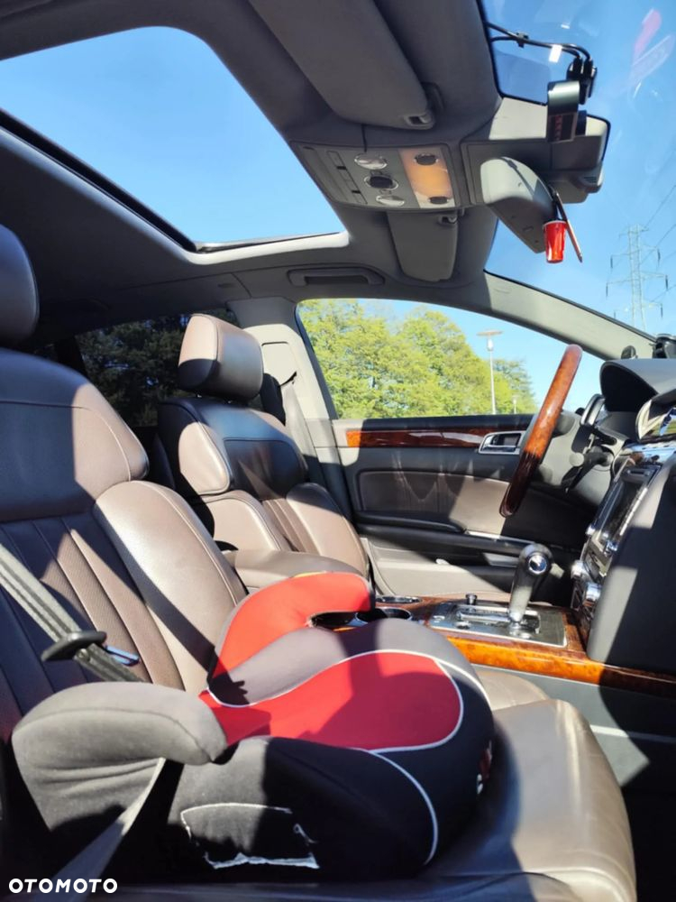 Volkswagen Phaeton - 25