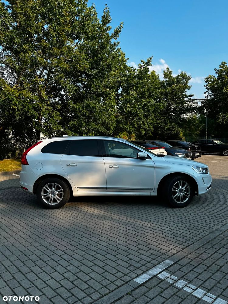 Volvo XC 60 T5 AWD Momentum - 3